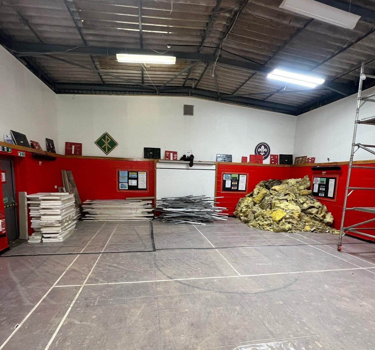 collection of waste in a warehouse