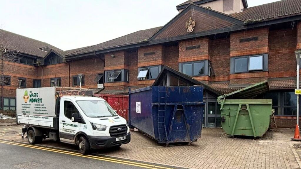 We deliver, collect, and manage skips